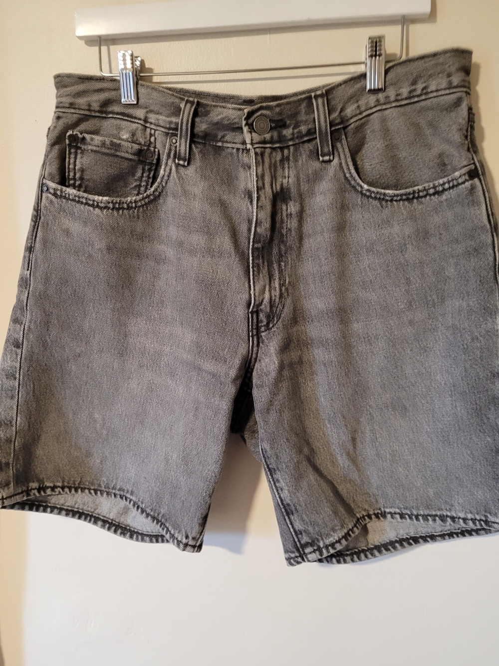 Levi's Men's Gray Washed Denim Jorts